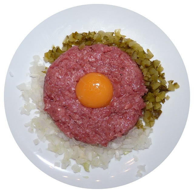 Tartare de saumon à l’aneth et citron vert 